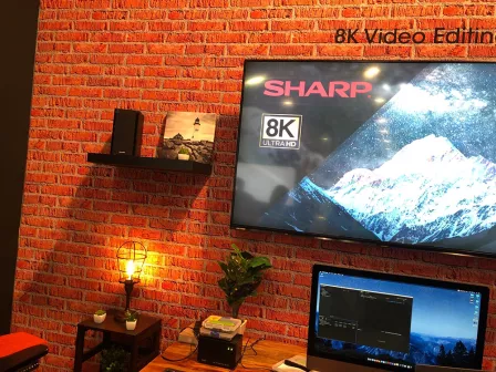 Wall-mounted 8K screen